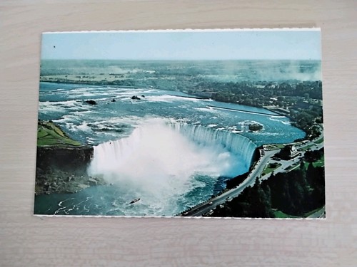The canadian horseshoe falls - canadian,