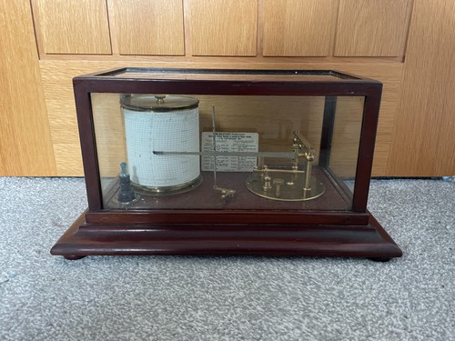 Rare oak barograph with dial - with,