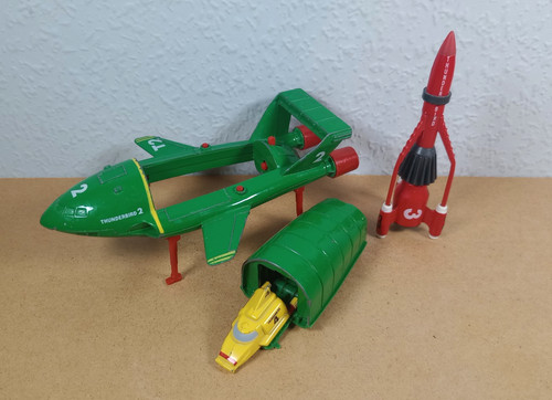 Thunderbirds matchbox - thunderbirds,