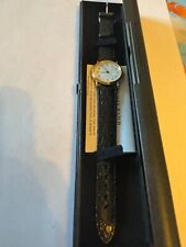 Boxed black and gold gents