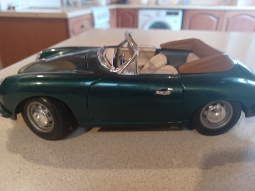 Bburago porsche 356b - bburago, 1/18