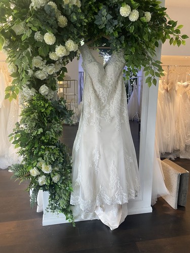 Victoria kay wedding dress - victoria,
