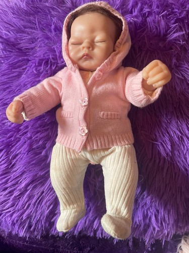 Miniature ashton drake - ashton, emily