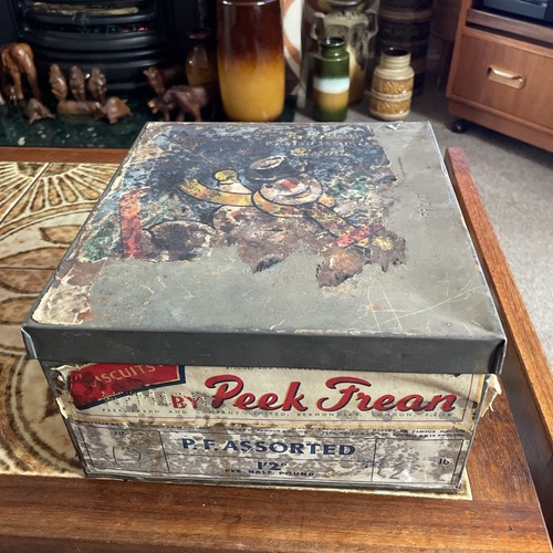 Vintage large peek frean - large,