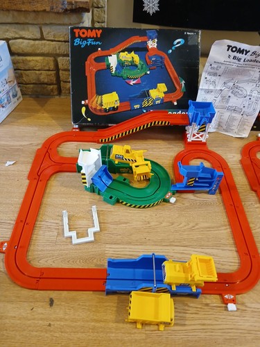 Tomy big fun - big, loader