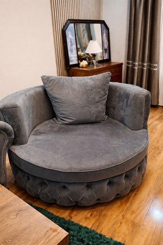 Large swivel armchair - armchair, –