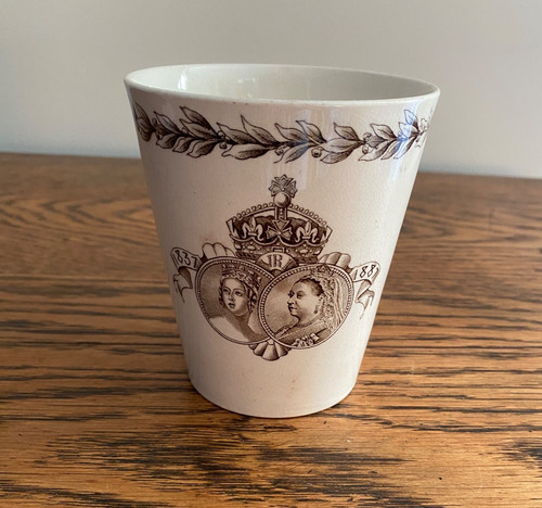 Antique queen victoria 1887 - queen,