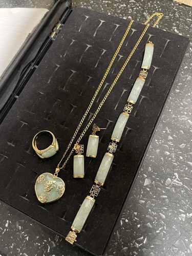 Fully hallmarked 9ct - fully, gold