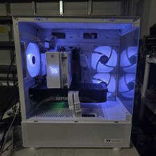White RGB Gaming PC – RTX