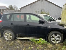 RAV4 Estate Car Diesel Spares Or Repair O6 Reg Whole Car