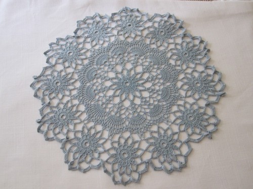 Large vintage blue crochet - large,