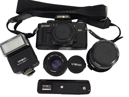 Minolta 700 camera bundle - x-700,