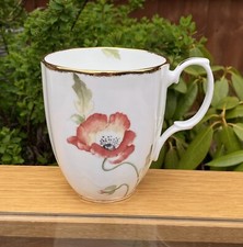Royal Albert 100 Years 1970 Poppy 0.4l Tea Coffee Mug - Brand New 1st