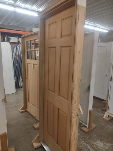 Solid wood door - (framed, )