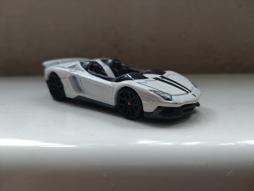 Hot wheels lamborghini - wheels,