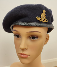 ROYAL ARTILLERY BERET & BADGE