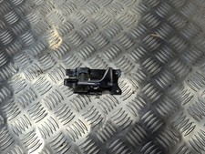 LAND ROVER DISCOVERY 2 TD5 NEAR SIDE REAR PASSENGERS INTERIOR DOOR HANDLE (B28)