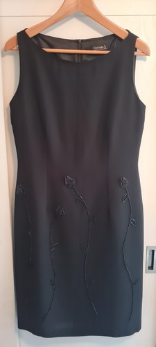 Hamells black bead embellished - black,