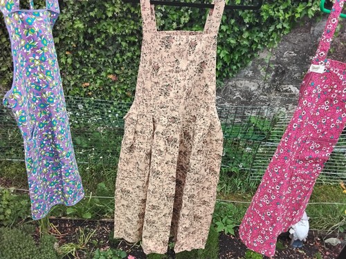 Cotton aprons 100 - cotton, 100%