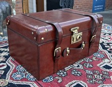 Quality hand crafted antique - hand,