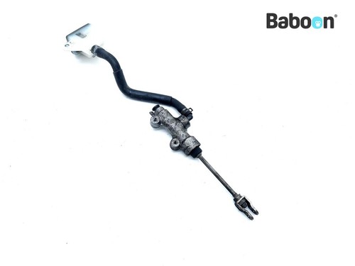 Brake master cylinder - cylinder, rear