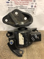 KIA VENGA 2015 1.6 AUTO ENGINE MOUNT GEARBOX MOUNT 218351P100