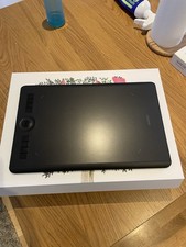 Wacom Intuos Pro Medium PTH-660-S Graphics Drawing Tablet