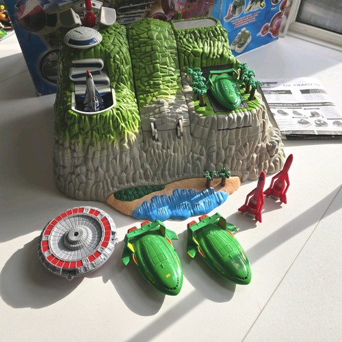 2004 bandai thunderbirds - bandai,