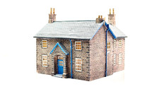 HORNBY 00 GAUGE SKALEDALE - R8628 - MAIN STATION BUILDING - UNBOXED