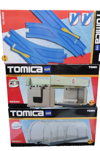Tomy tomica train - tomy, hypercity