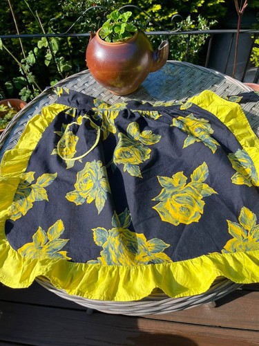 Vintage floral apron - vintage,