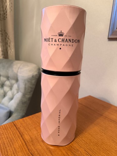 Moët chandon pink champagne - &,