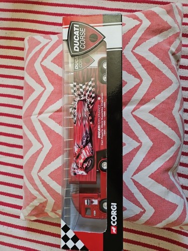 Corgi erf race transporter - erf,