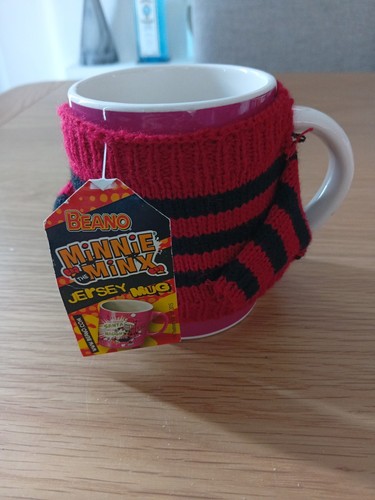 Beano mug knitted - beano,