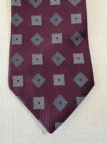 Daniel craig maroon red - craig,