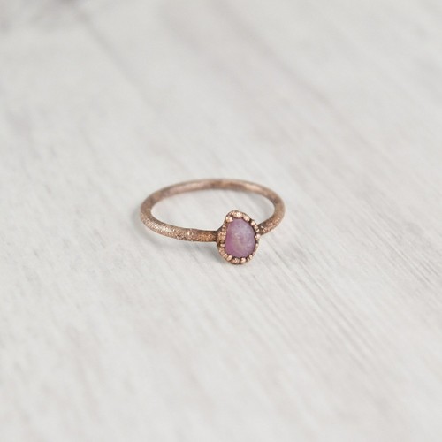 Size raw pink sapphire - raw,