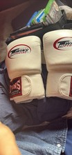 Twins boxing gloves white 12