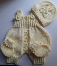 Hand knitted baby romper suit set  NEW 0- 3 monthsblemon