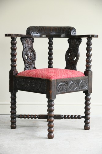 Antique carved oak corner - carved,