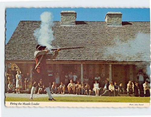 Postcard firing the muzzle - postcard,
