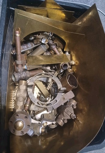 Brass scrap metal joblot over - metal,