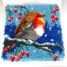 Latch Hook Wool Robin Cushion Cover 17" 43 X 43 Cm Bright Fluffy Completed Kit