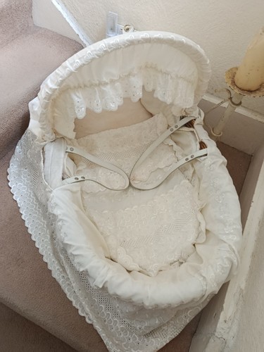 Vtg wicker moses style - vtg, basket