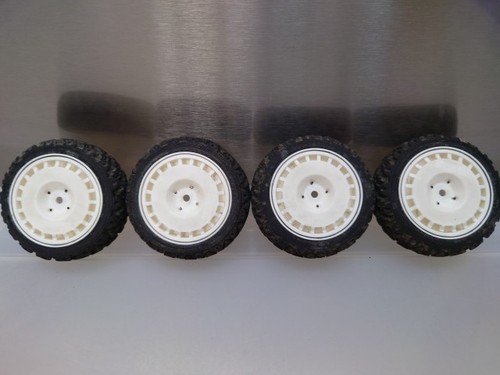 Genuine tamiya 2 piece - 1/10,