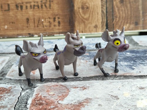 Disney lion guard king - king, hyena