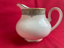 Royal Doulton Isabella - Milk