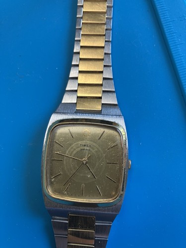 Timex electric quartz watch - q,