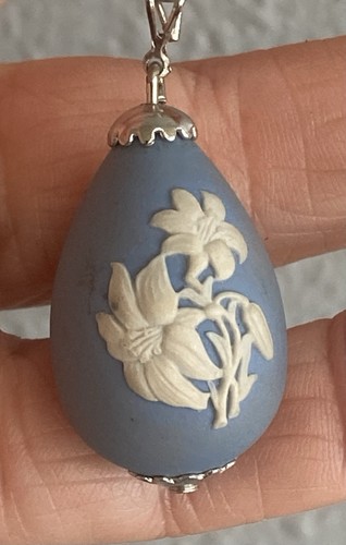 Vintage wedgwood egg pendant - wedgwood,