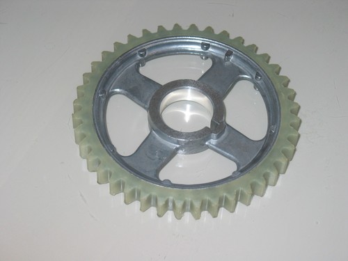 Rover camshaft chainwheel - v8,