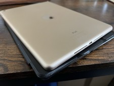 Apple iPad 3rd Gen. 32GB, Wi-Fi, 9.7in - White/ Gold